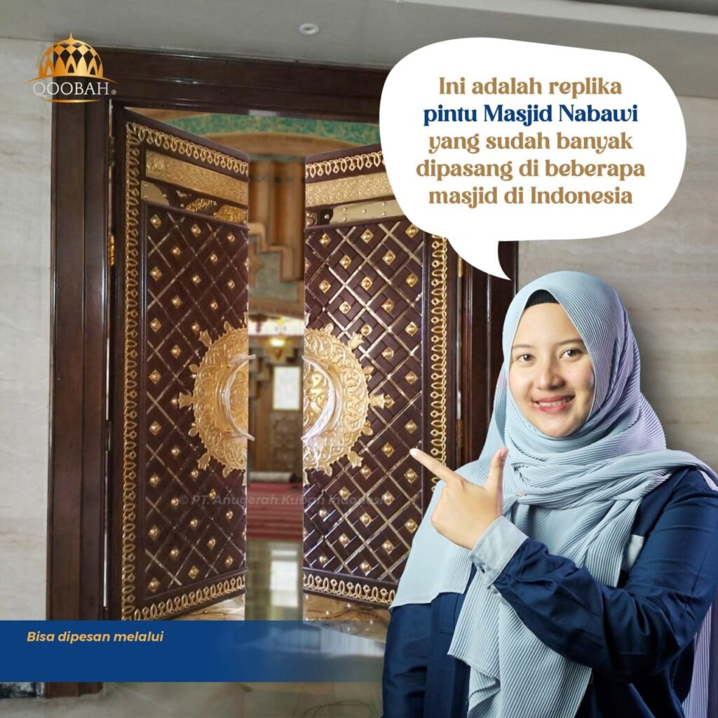 Pengrajin Replika Pintu Masjid Nabawi