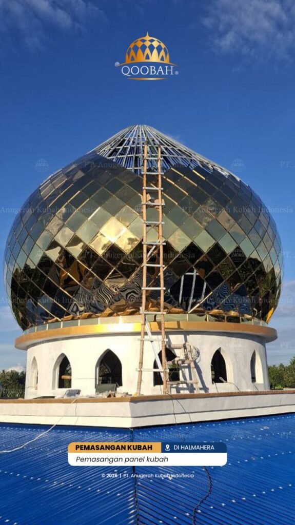 Kubah Masjid Stainless Gold di Yogyakarta: Ikon Masjid Budaya Pemandangan Candi Prambanan