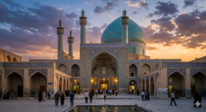 Kubah Masjid Iran: Geometri Persia dan Estetika Biru